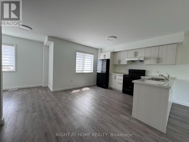 Photo - 133 HighRiver Trl