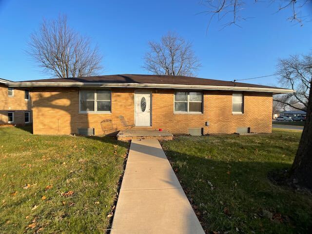 Duplex in Metamora - Duplex in Metamora Townhome