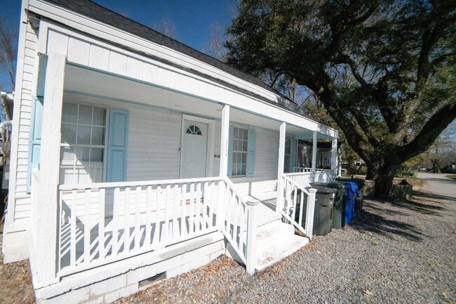 Building Photo - 1214 Forbes Ave Rental