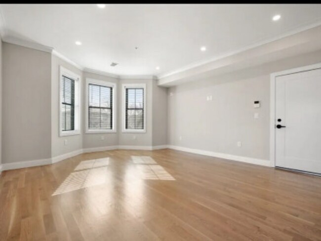 Photo - 281 Lamartine St Unit #1