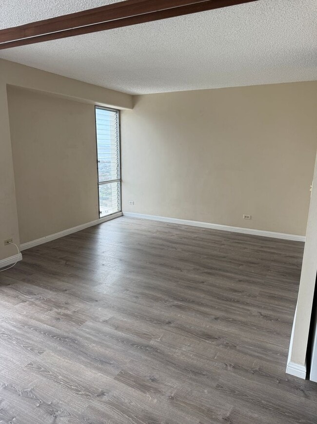 Photo - 1 bedroom unit at Kapiolani Manor for $1,900.00/mo Unidad 2205