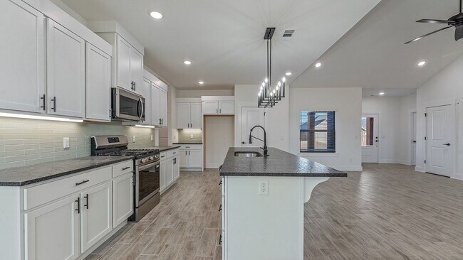 Photo - 147 N Banner Ave