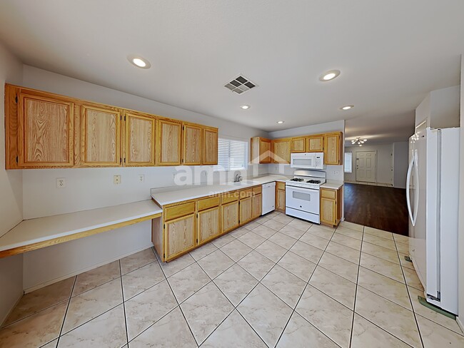 Photo - 11020 Rossi Ave