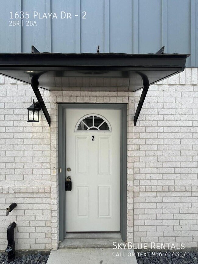 1635 Playa Dr Unit 2