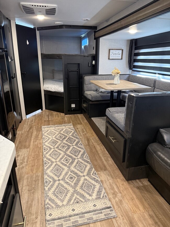 Photo - 48 Enos Dr Unidad Country Living