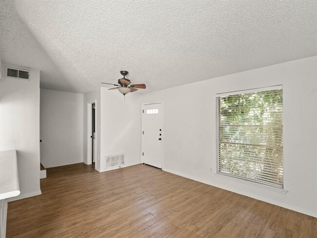 Photo - 3507 Alpine Cir