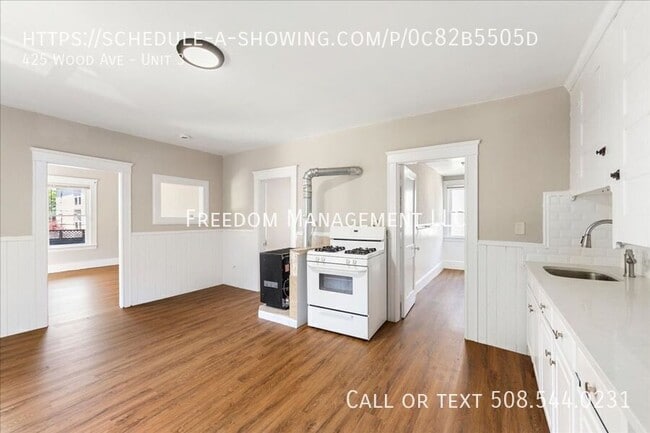 Photo - 425 Wood Ave Unit 3