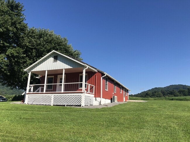 Photo - Super cute farm house with beautiful mount...