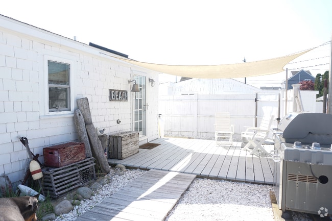 Building Photo - 8 71st St Rental