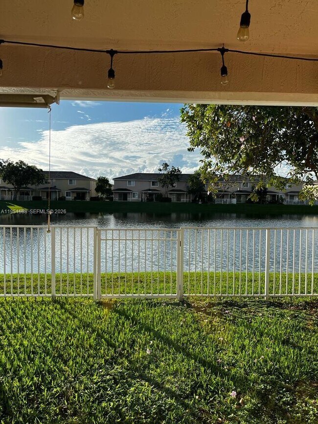 Photo - 5923 Abbey Rd