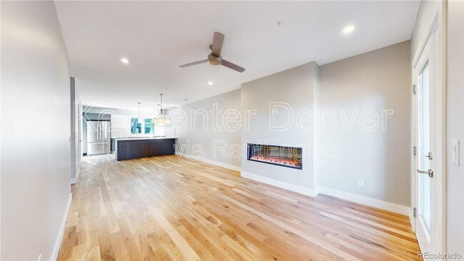 Photo - 1930 N Grove St