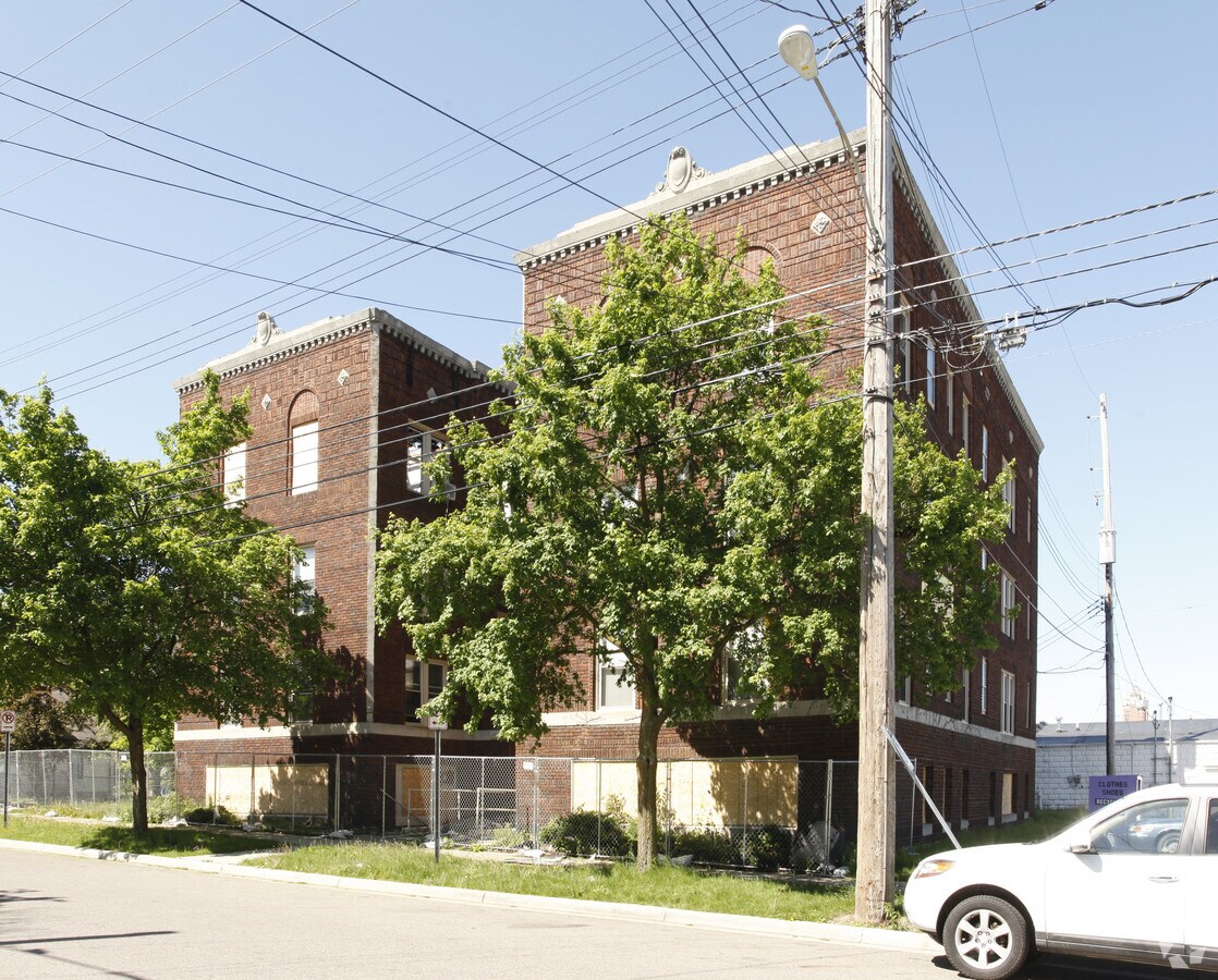 Photo - Artist's Avenue