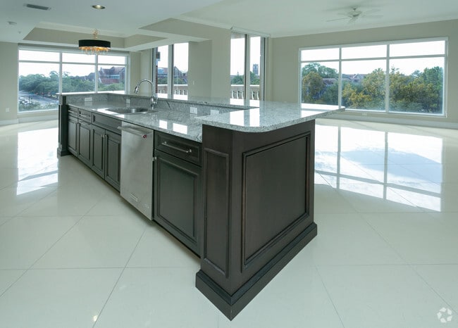 2BR,2BA_1,550 SF