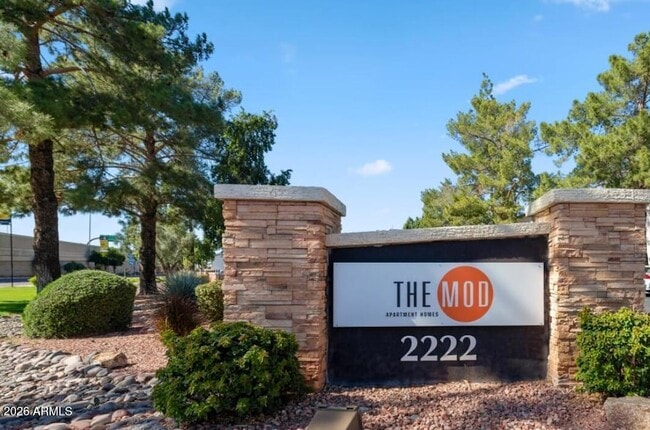 Building Photo - 2222 W Beardsley Rd Unit 2