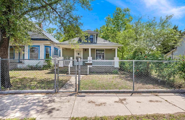 Photo - 537 E Ave B