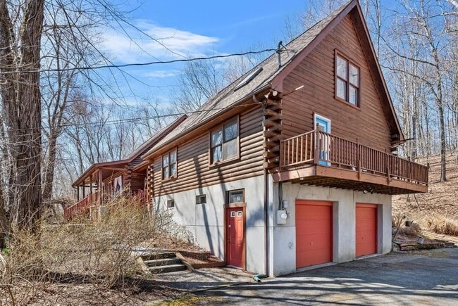 Building Photo - 1085 County Route 17 Unit Luxury Log Apartment