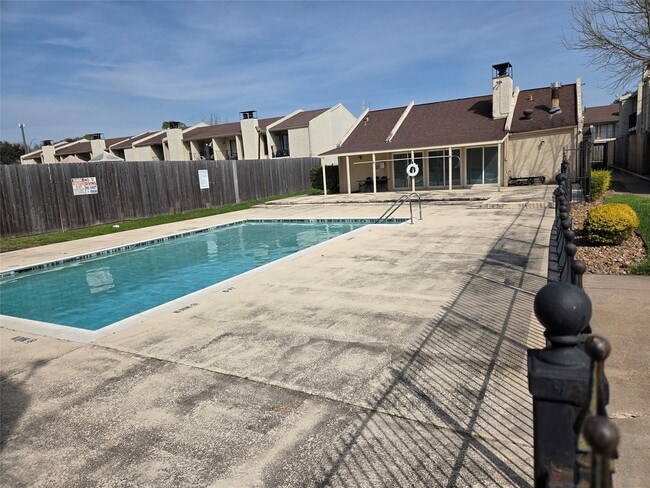 Photo - 10075 Westpark Dr Unit 40