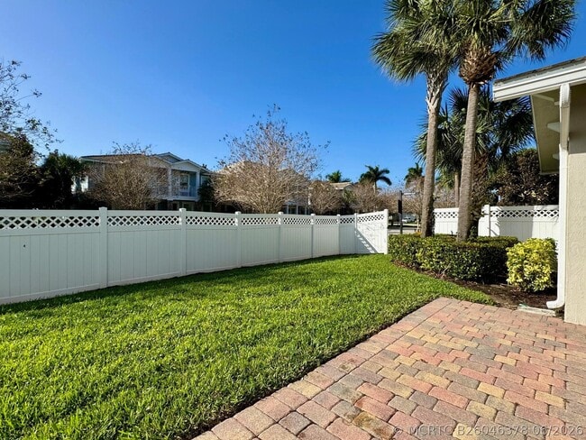 2758 Avalon Way