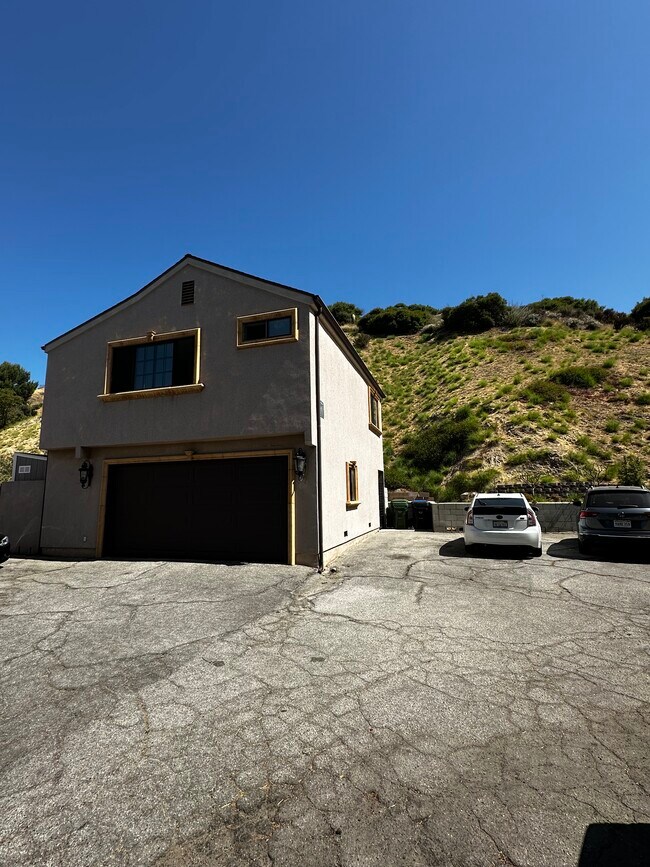 Estacionamiento específicamente designado - 8532 Vine Valley Dr