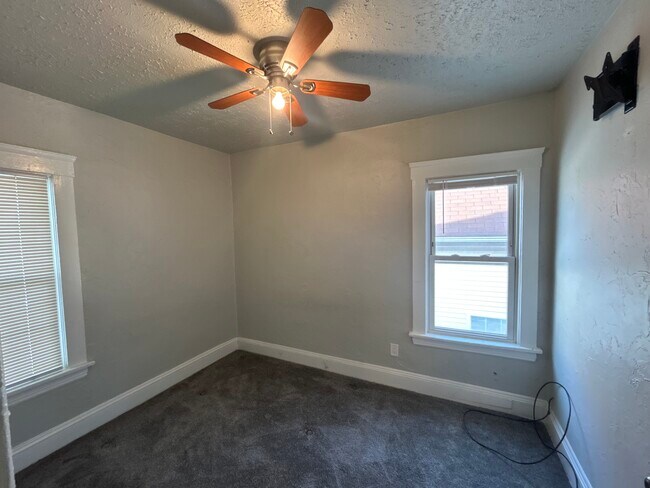 647 Eddy Rd