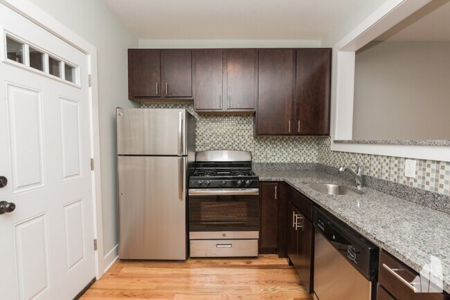Photo - 4410 N Wolcott Ave Unit 1B