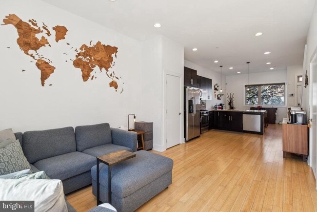 Building Photo - 1119 N Howard St