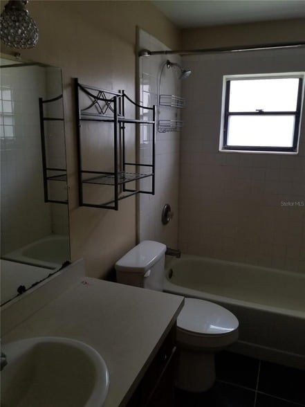 Photo - 814 N St Clair Abrams Ave