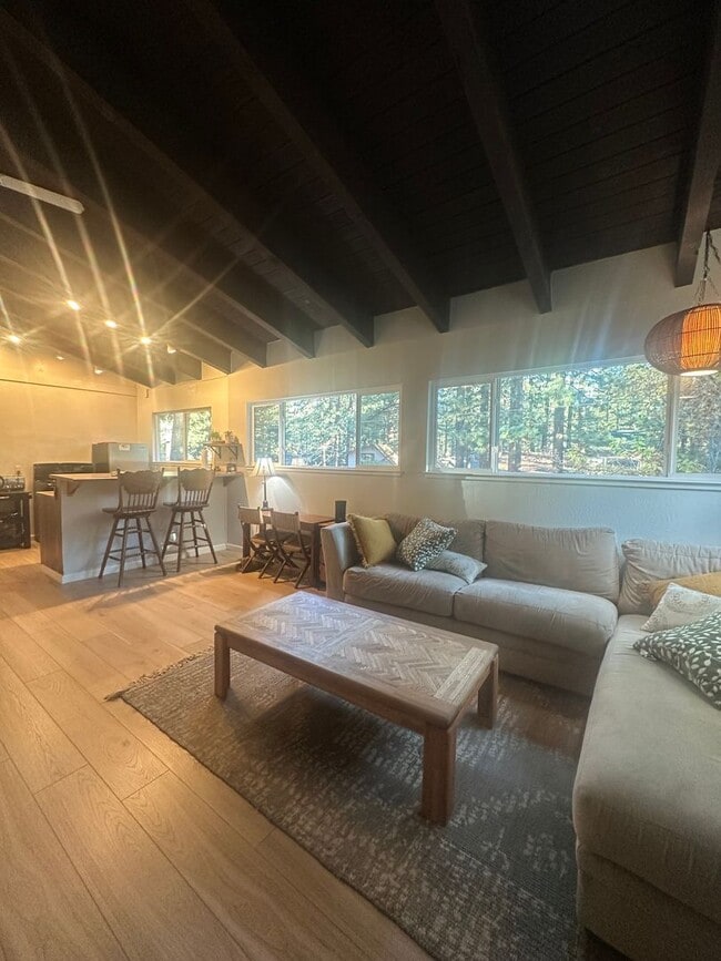 Photo - 2577 Unit UP