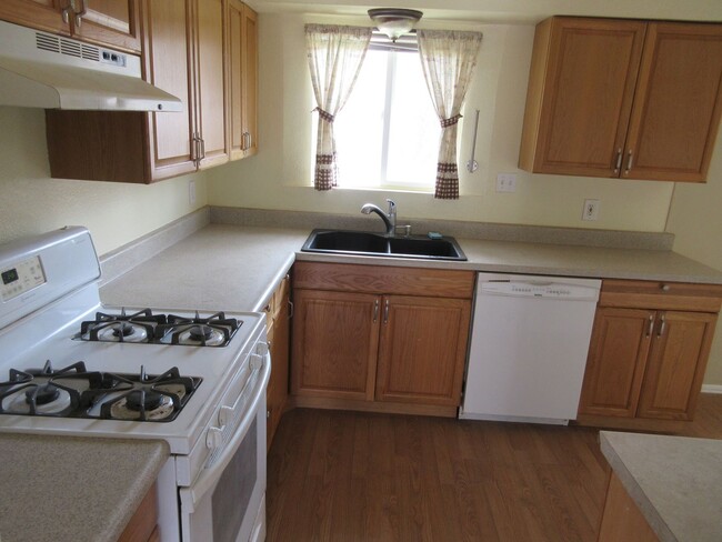 Photo - 4 bedroom 3 bathroom w/basement