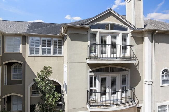 Building Photo - 3307 W Lamar St Unit B