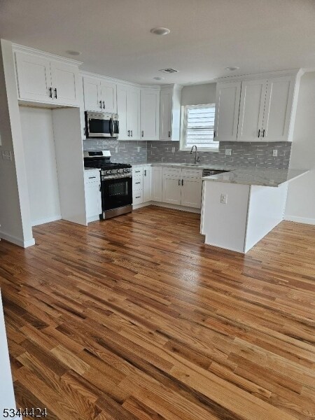 Photo - 685 Bergen St