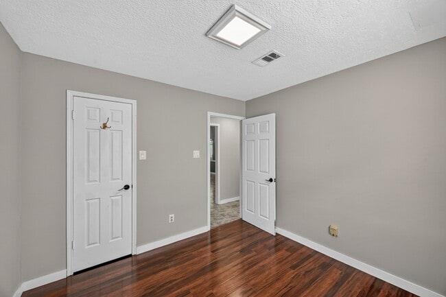 Photo - 11214 Hambleton Way