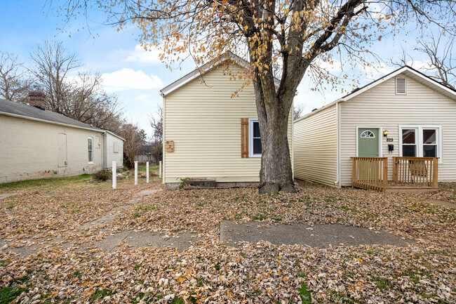 Building Photo - 827 Meigs Ave Rental