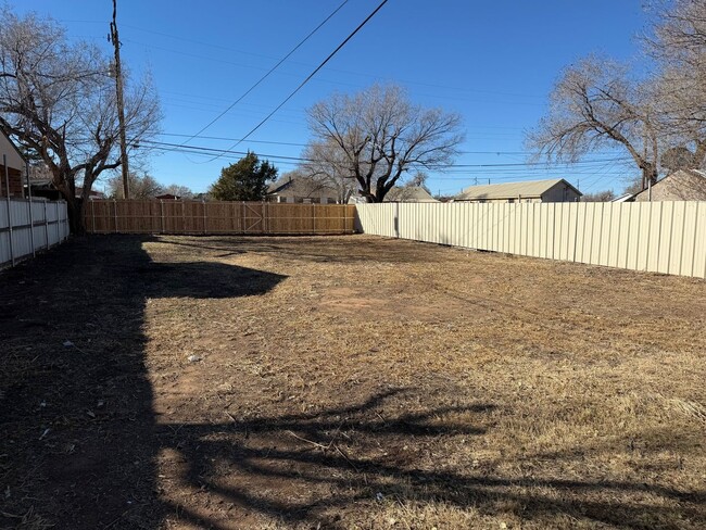 Photo - 905 N Hayes St