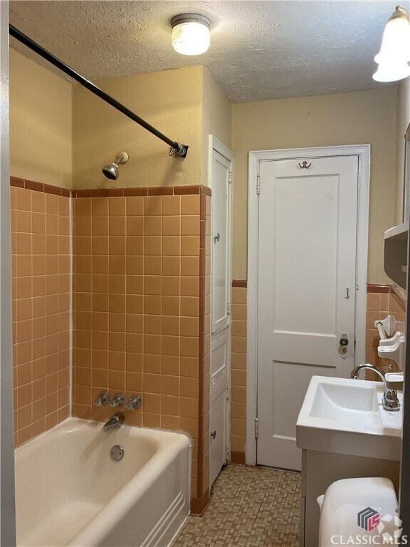 Building Photo - 1820 Timothy Rd Rental