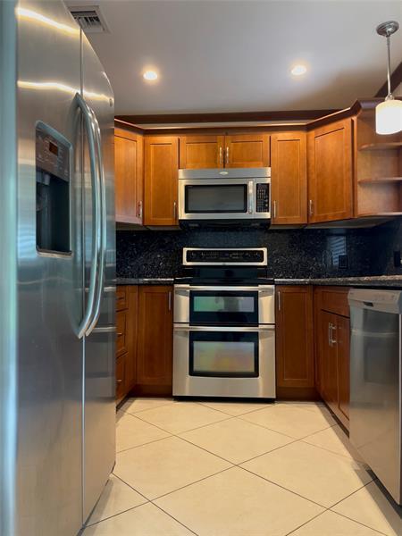 Photo - 1610-1614 NE 11th Ave