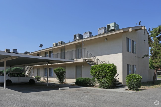 Photo - Highland Knolls