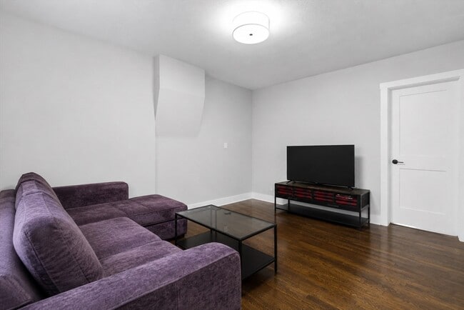 Photo - 168 Endicott St Unidad 1