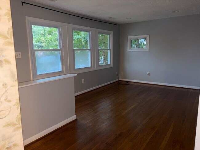 Photo - 13430 Pinetree Dr