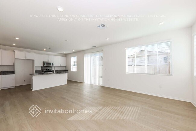 Photo - 2447 Gunner Ridge Way