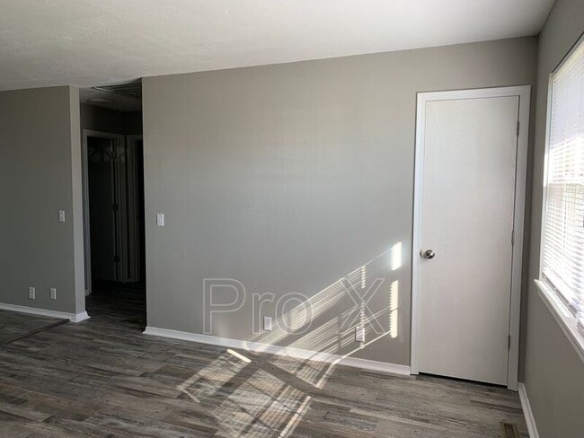Photo - 3037 W 15th St Unit MO 64801