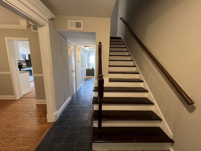 Photo - 435 N Highland St