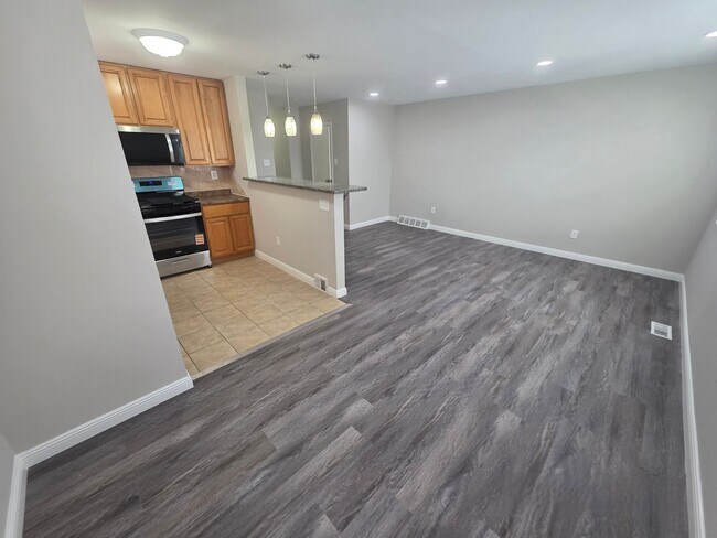 Photo - 264 Nandina Plaza Unit 1F