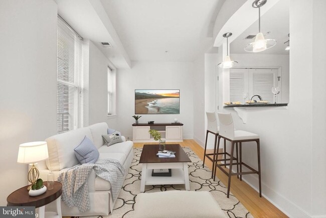 Building Photo - 1106 Columbia Rd NW Unit 304