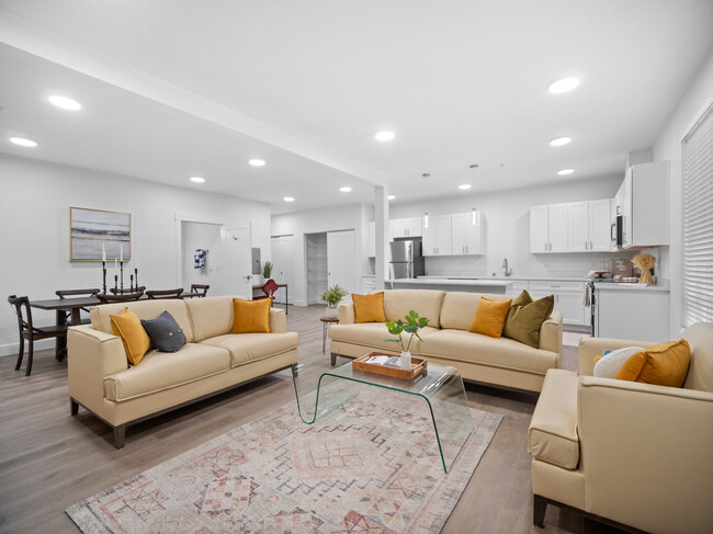 Building Photo - Perrine Court Rental