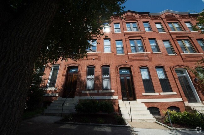 Building Photo - 1709 Bolton St Unit 3 Rental