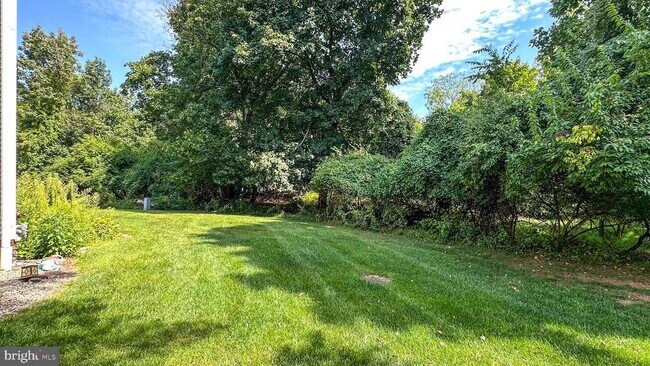 Photo - 611 Maplewood Ave