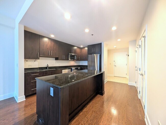Photo - 1125 Maxwell Ln Unit 206