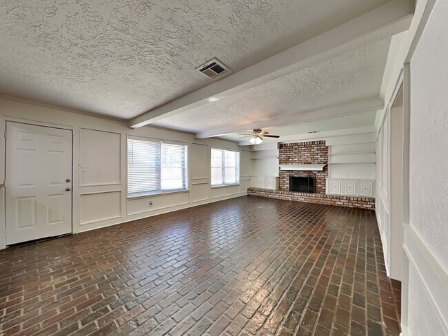 Photo - 3822 Stillview Dr