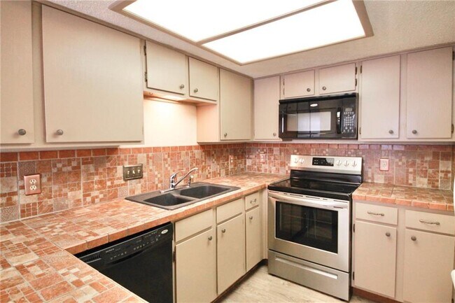 Photo - 8418 Fathom Cir Unit 201